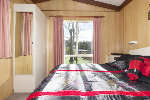 The Grampians Motel - Redcliffe Tourism 13