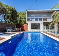 Front Beach House - Redcliffe Tourism