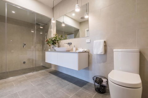 Brooklands Apartments - Redcliffe Tourism 9