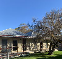 Dunkeld Studio Accommodation - Redcliffe Tourism