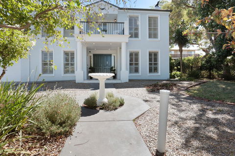 Sandymount - Redcliffe Tourism 1