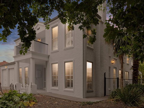 Sandymount - Redcliffe Tourism 22