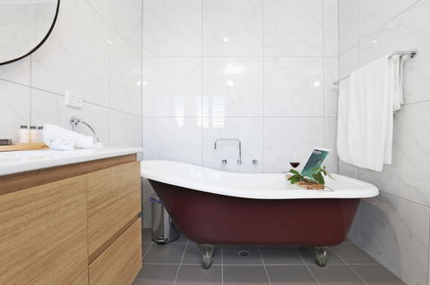 Sandymount - Redcliffe Tourism 11