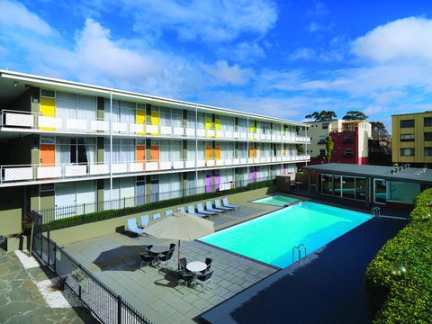 The Parkmore Hotel - Redcliffe Tourism 1
