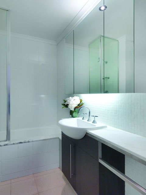 The Parkmore Hotel - Redcliffe Tourism 3