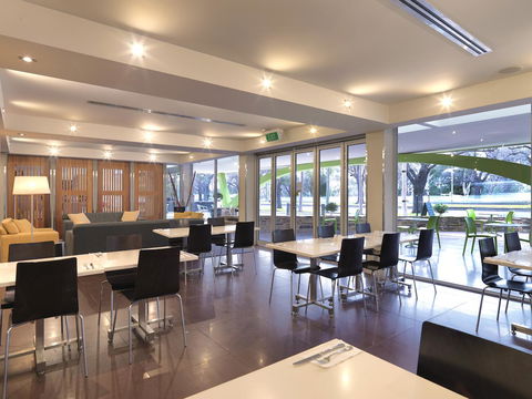 The Parkmore Hotel - Redcliffe Tourism 20