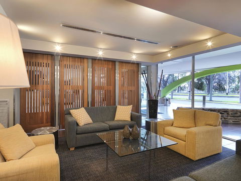 The Parkmore Hotel - Redcliffe Tourism 21