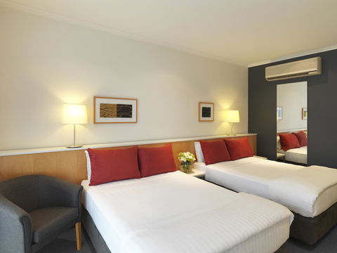The Parkmore Hotel - Redcliffe Tourism 12