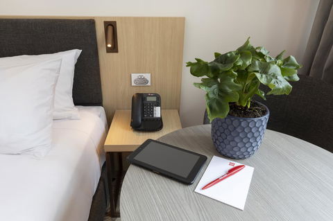 Ibis Melbourne Central - Redcliffe Tourism 8