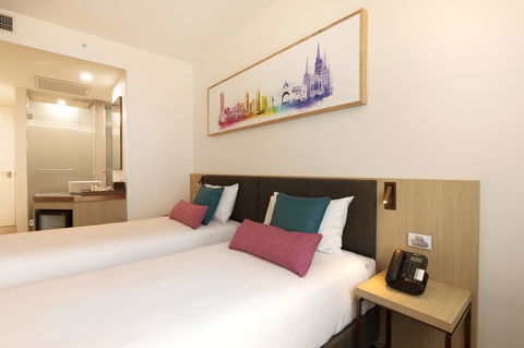 Ibis Melbourne Central - Redcliffe Tourism 10