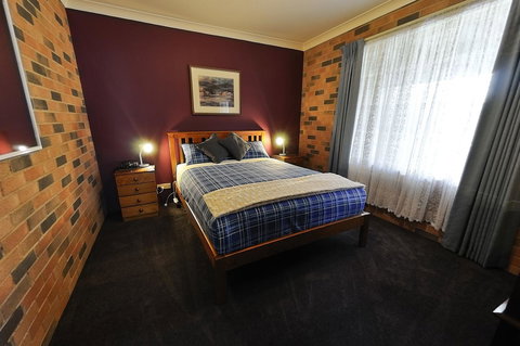 Greenvale Holiday Units - Redcliffe Tourism 8