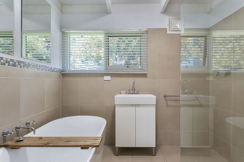 Blairgowrie Bella - Light Filled Home With Great Deck - Redcliffe Tourism 9