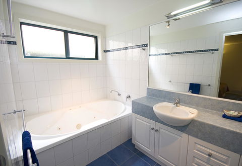 Anchorage Motel & Villas Lorne - Redcliffe Tourism 12