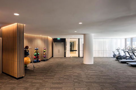 Winston Apartments Docklands - Redcliffe Tourism 23