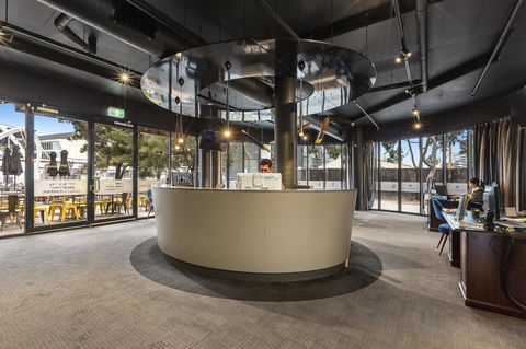 Melbourne Holiday Apartments Flinders Wharf - Redcliffe Tourism 8