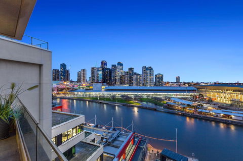 Melbourne Holiday Apartments Flinders Wharf - Redcliffe Tourism 5