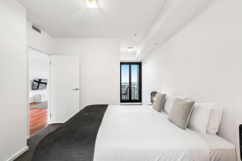 Melbourne Holiday Apartments Flinders Wharf - Redcliffe Tourism 15