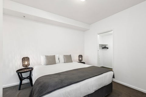 Melbourne Holiday Apartments Flinders Wharf - Redcliffe Tourism 13