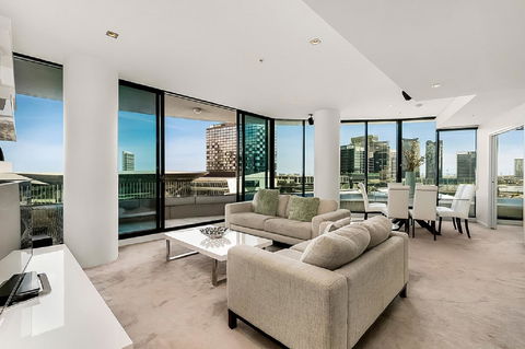 Melbourne Holiday Apartments Flinders Wharf - Redcliffe Tourism 28