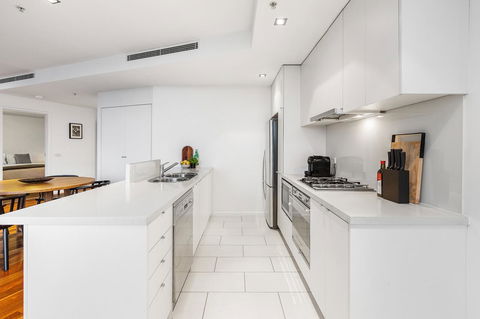 Melbourne Holiday Apartments Flinders Wharf - Redcliffe Tourism 12