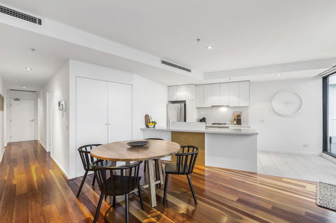 Melbourne Holiday Apartments Flinders Wharf - Redcliffe Tourism 34