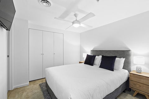 Melbourne Holiday Apartments Flinders Wharf - Redcliffe Tourism 21