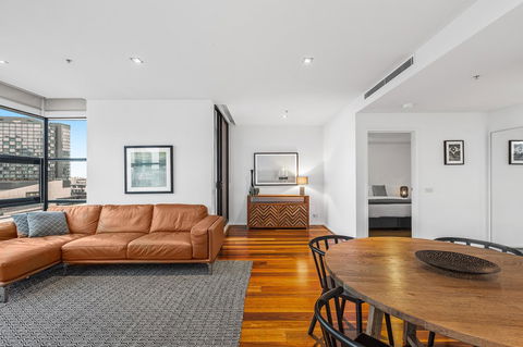 Melbourne Holiday Apartments Flinders Wharf - Redcliffe Tourism 24