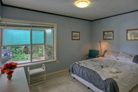 Jacaranda House - Redcliffe Tourism 6