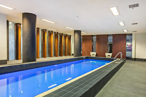 Waterfront Melbourne Apartments - Redcliffe Tourism 3