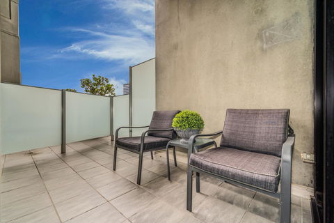 Waterfront Melbourne Apartments - Redcliffe Tourism 30