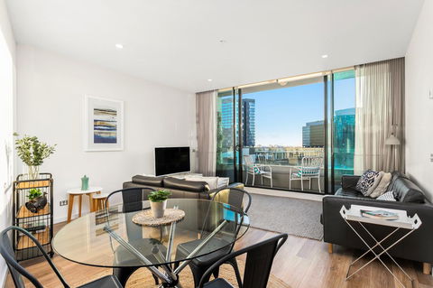 Waterfront Melbourne Apartments - Redcliffe Tourism 11