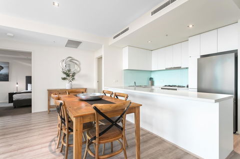 Waterfront Melbourne Apartments - Redcliffe Tourism 17