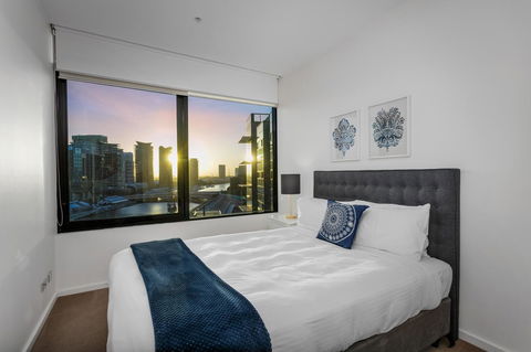 Waterfront Melbourne Apartments - Redcliffe Tourism 2