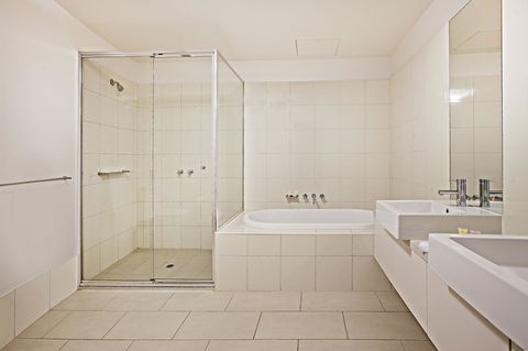 Waterfront Melbourne Apartments - Redcliffe Tourism 34