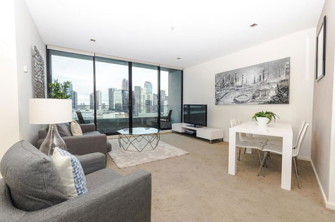 Waterfront Melbourne Apartments - Redcliffe Tourism 14