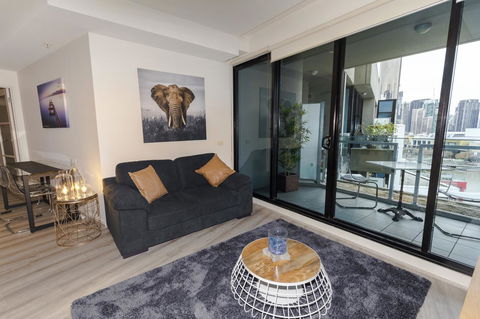 Waterfront Melbourne Apartments - Redcliffe Tourism 42