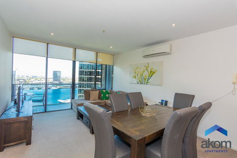AKOM AT Docklands - Redcliffe Tourism 5