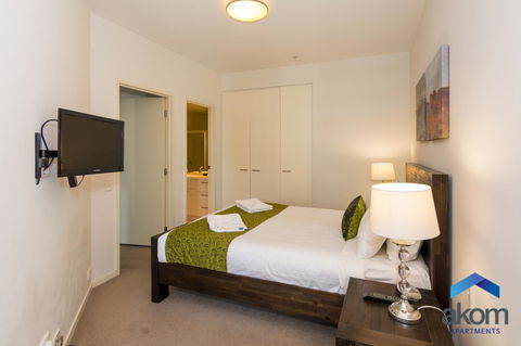 AKOM AT Docklands - Redcliffe Tourism 1