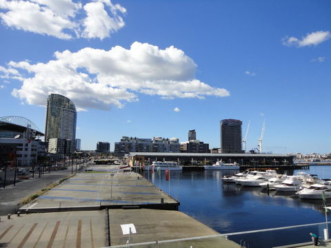 AKOM AT Docklands - Redcliffe Tourism 37