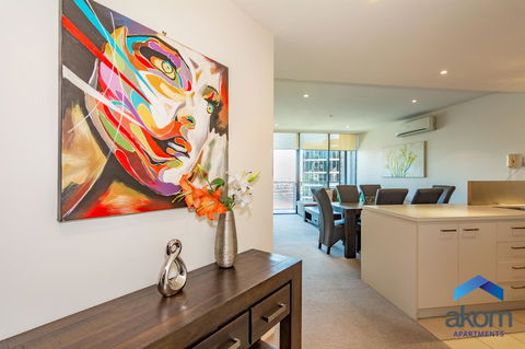 AKOM AT Docklands - Redcliffe Tourism 3