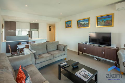 AKOM AT Docklands - Redcliffe Tourism 15
