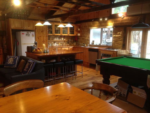 Mud Hollow Barn - Redcliffe Tourism 1