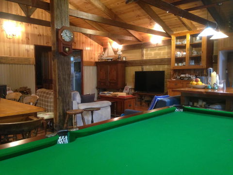 Mud Hollow Barn - Redcliffe Tourism 11