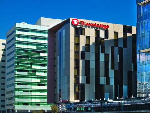 Travelodge Hotel Melbourne Docklands - Redcliffe Tourism 4