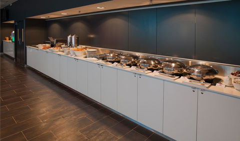 Travelodge Hotel Melbourne Docklands - Redcliffe Tourism 12