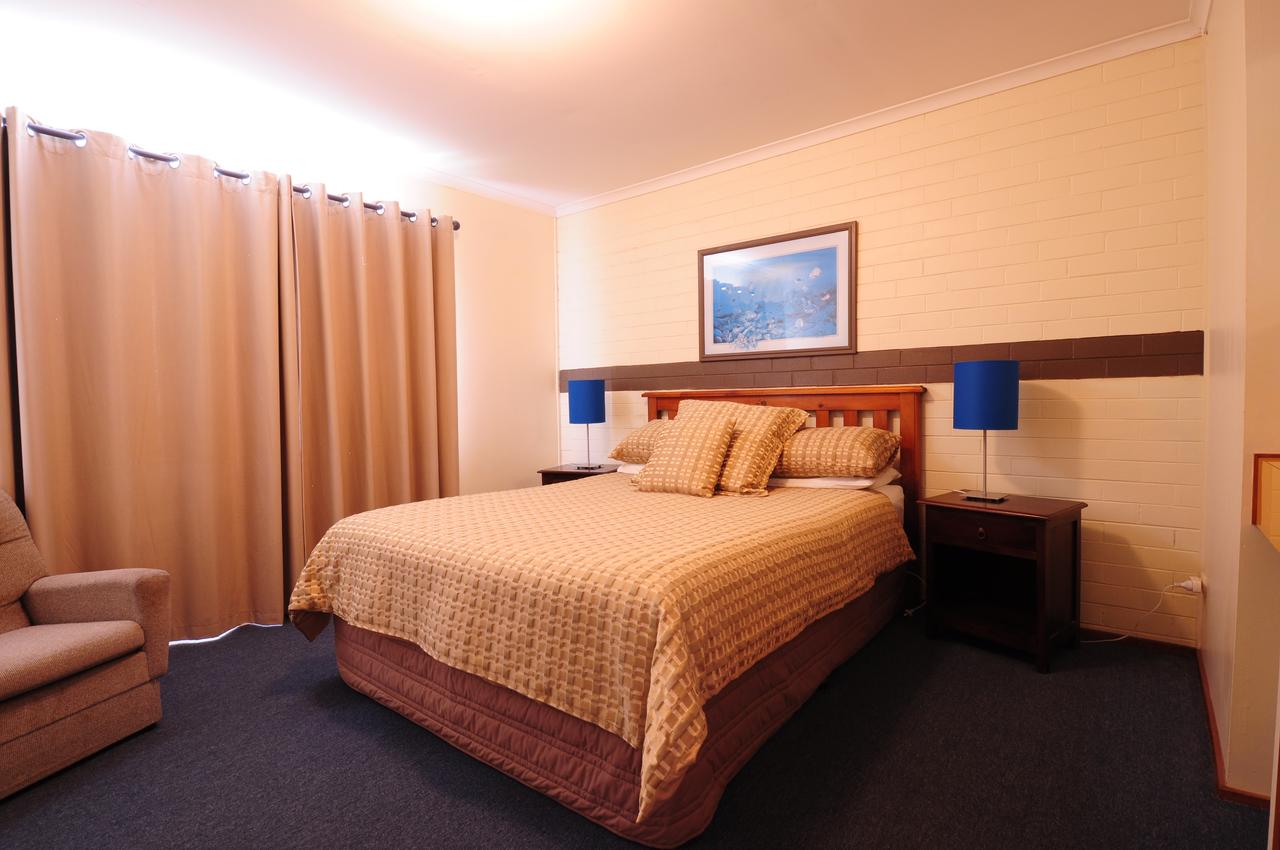  Redcliffe Tourism