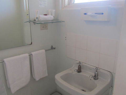 Twin City Motor Inn - Redcliffe Tourism 28