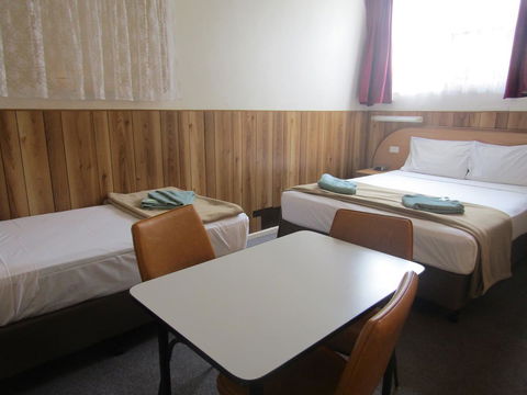 Twin City Motor Inn - Redcliffe Tourism 22