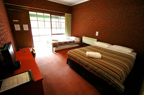 The Harrietville Snowline Hotel - Redcliffe Tourism 7