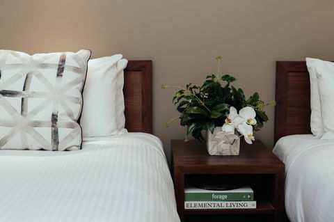 The Victoria Hotel - Redcliffe Tourism 21